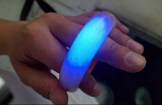 紫外线灯还有这作用,真正的"鉴玉杀手锏",珠宝行家都在用!