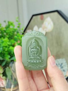 和田玉吊坠这样戴,气质立马不一样✨